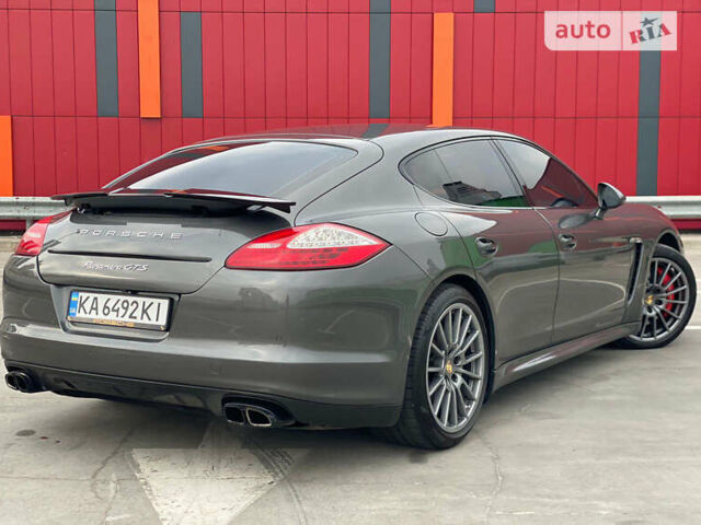 Сірий Порше Panamera, об'ємом двигуна 4.81 л та пробігом 180 тис. км за 22900 $, фото 2 на Automoto.ua