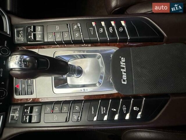 Серый Порше Панамера, объемом двигателя 4.8 л и пробегом 152 тыс. км за 31200 $, фото 4 на Automoto.ua