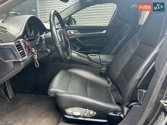 Серый Порше Панамера, объемом двигателя 3.61 л и пробегом 156 тыс. км за 20990 $, фото 7 на Automoto.ua