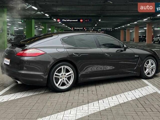 Сірий Порше Panamera, об'ємом двигуна 3.61 л та пробігом 156 тис. км за 17990 $, фото 6 на Automoto.ua
