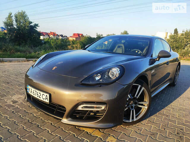 Сірий Порше Panamera, об'ємом двигуна 4.8 л та пробігом 143 тис. км за 34000 $, фото 1 на Automoto.ua