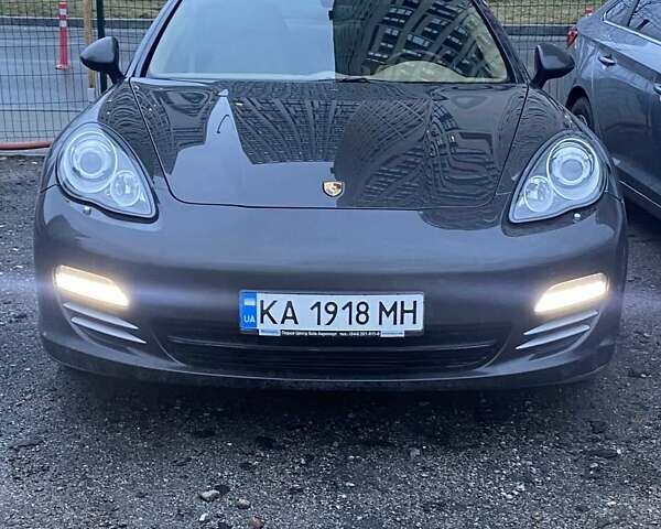 Серый Порше Панамера, объемом двигателя 3.61 л и пробегом 130 тыс. км за 20000 $, фото 4 на Automoto.ua