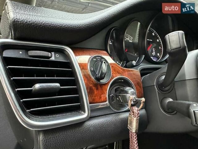 Серый Порше Панамера, объемом двигателя 3.61 л и пробегом 156 тыс. км за 20990 $, фото 13 на Automoto.ua