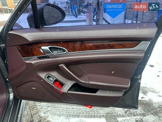 Серый Порше Панамера, объемом двигателя 4.8 л и пробегом 152 тыс. км за 31200 $, фото 6 на Automoto.ua