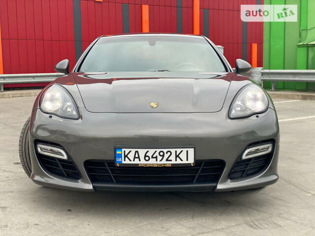 Сірий Порше Panamera, об'ємом двигуна 4.81 л та пробігом 180 тис. км за 22900 $, фото 15 на Automoto.ua