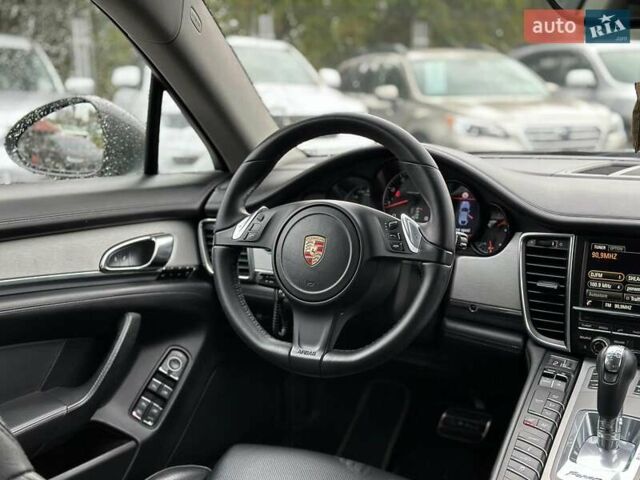 Порше Панамера 2013 в Виннице на Automoto.ua Серый Порше Панамера, объемом двигателя 3.6 л и пробегом 225 тыс. км за 29690 $, фото 27 на Automoto.ua