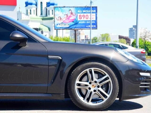 Сірий Порше Panamera, об'ємом двигуна 3.6 л та пробігом 114 тис. км за 31500 $, фото 12 на Automoto.ua