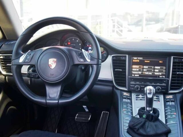 Сірий Порше Panamera, об'ємом двигуна 3.6 л та пробігом 114 тис. км за 31500 $, фото 18 на Automoto.ua