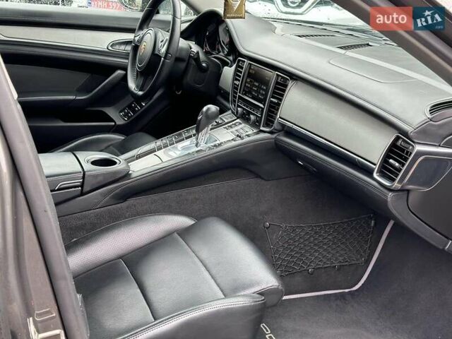 Порше Панамера 2013 в Виннице на Automoto.ua Серый Порше Панамера, объемом двигателя 3.6 л и пробегом 225 тыс. км за 29690 $, фото 29 на Automoto.ua