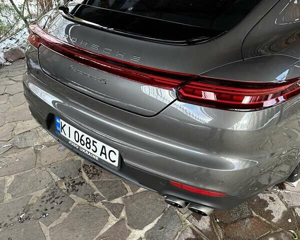 Порше Панамера 2013 в Буче на Automoto.ua Серый Порше Панамера, объемом двигателя 3 л и пробегом 140 тыс. км за 45000 $, фото 4 на Automoto.ua