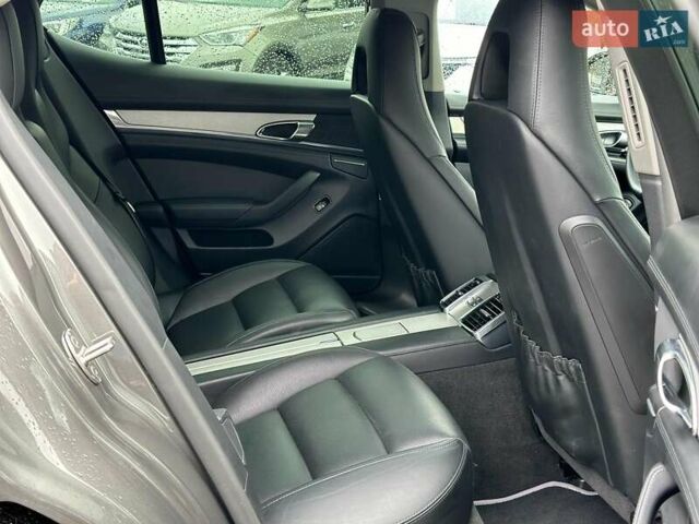 Порше Панамера 2013 в Виннице на Automoto.ua Серый Порше Панамера, объемом двигателя 3.6 л и пробегом 225 тыс. км за 29690 $, фото 24 на Automoto.ua