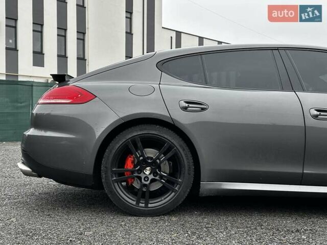 Сірий Порше Panamera, об'ємом двигуна 3 л та пробігом 192 тис. км за 22999 $, фото 13 на Automoto.ua
