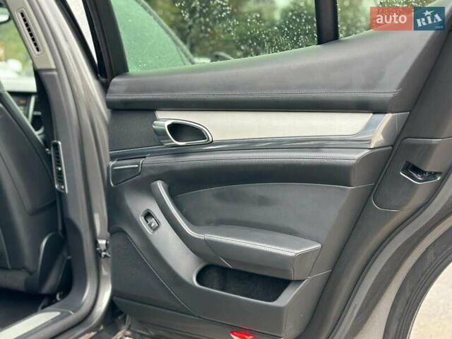 Порше Панамера 2013 в Виннице на Automoto.ua Серый Порше Панамера, объемом двигателя 3.6 л и пробегом 225 тыс. км за 29690 $, фото 25 на Automoto.ua