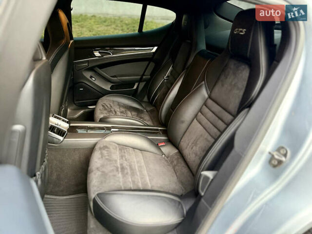 Серый Порше Панамера, объемом двигателя 4.8 л и пробегом 113 тыс. км за 30000 $, фото 16 на Automoto.ua