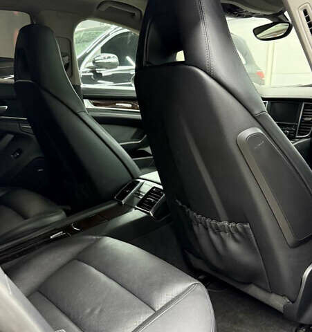 Порше Панамера 2013 в Киеве на Automoto.ua Серый Порше Панамера, объемом двигателя 3.6 л и пробегом 112 тыс. км за 27500 $, фото 10 на Automoto.ua