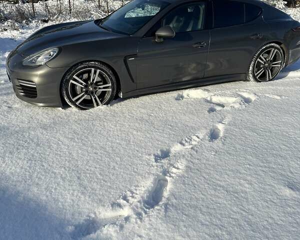 Порше Панамера 2013 в Буче на Automoto.ua Серый Порше Панамера, объемом двигателя 3 л и пробегом 140 тыс. км за 45000 $, фото 12 на Automoto.ua