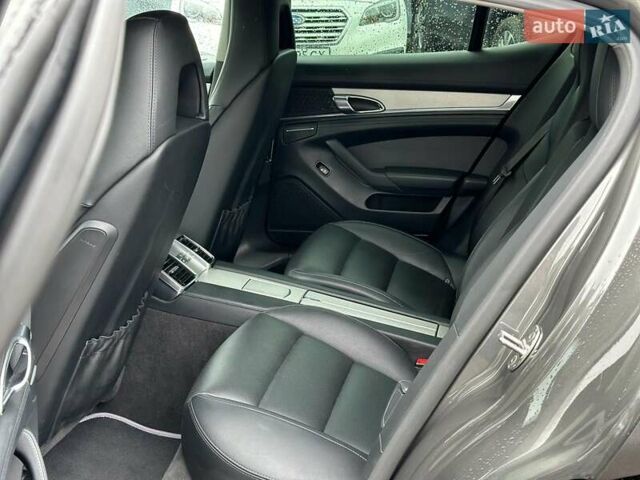 Порше Панамера 2013 в Виннице на Automoto.ua Серый Порше Панамера, объемом двигателя 3.6 л и пробегом 225 тыс. км за 29690 $, фото 17 на Automoto.ua