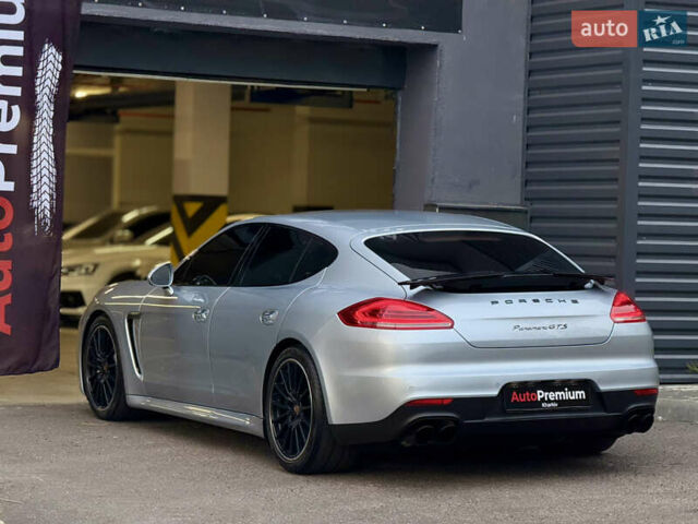 Серый Порше Панамера, объемом двигателя 4.8 л и пробегом 113 тыс. км за 30000 $, фото 5 на Automoto.ua