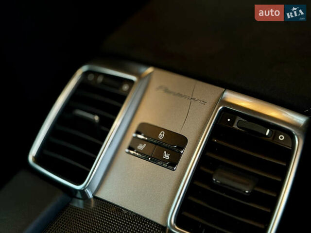 Серый Порше Панамера, объемом двигателя 4.8 л и пробегом 113 тыс. км за 30000 $, фото 17 на Automoto.ua