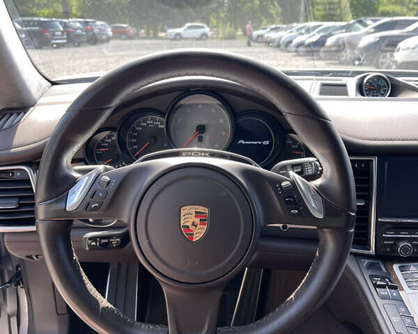 Серый Порше Панамера, объемом двигателя 3 л и пробегом 92 тыс. км за 33000 $, фото 7 на Automoto.ua