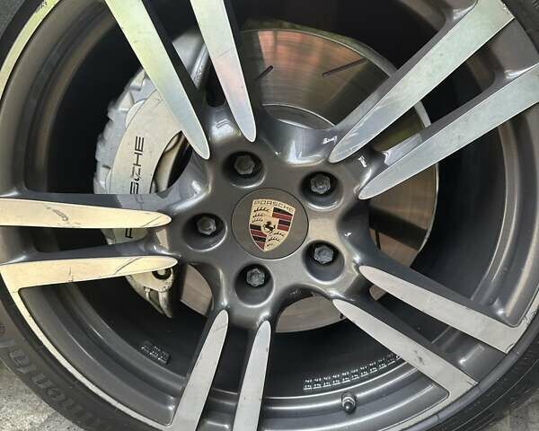 Порше Панамера 2013 в Буче на Automoto.ua Серый Порше Панамера, объемом двигателя 3 л и пробегом 140 тыс. км за 45000 $, фото 14 на Automoto.ua