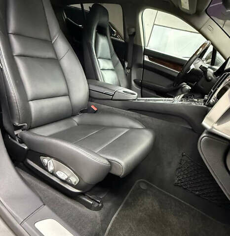 Порше Панамера 2013 в Киеве на Automoto.ua Серый Порше Панамера, объемом двигателя 3.6 л и пробегом 112 тыс. км за 27500 $, фото 9 на Automoto.ua