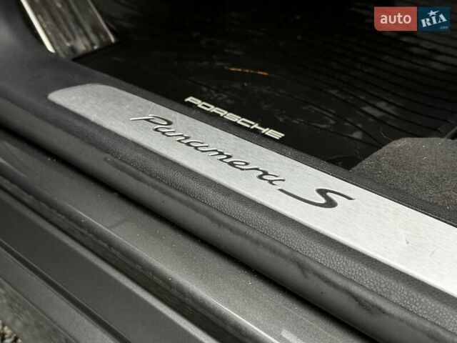 Сірий Порше Panamera, об'ємом двигуна 3 л та пробігом 192 тис. км за 22999 $, фото 22 на Automoto.ua