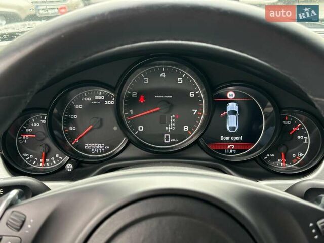 Порше Панамера 2013 в Виннице на Automoto.ua Серый Порше Панамера, объемом двигателя 3.6 л и пробегом 225 тыс. км за 29690 $, фото 41 на Automoto.ua