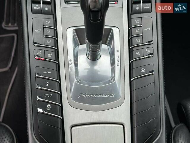 Порше Панамера 2013 в Виннице на Automoto.ua Серый Порше Панамера, объемом двигателя 3.6 л и пробегом 225 тыс. км за 29690 $, фото 42 на Automoto.ua