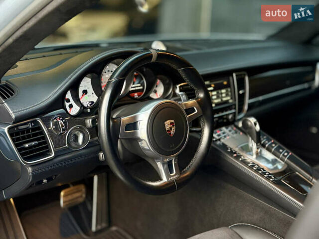Серый Порше Панамера, объемом двигателя 4.8 л и пробегом 113 тыс. км за 30000 $, фото 13 на Automoto.ua