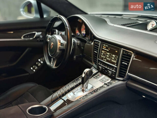 Серый Порше Панамера, объемом двигателя 4.8 л и пробегом 113 тыс. км за 30000 $, фото 20 на Automoto.ua