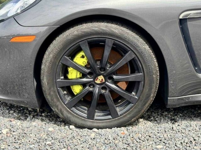 Сірий Порше Panamera, об'ємом двигуна 3 л та пробігом 98 тис. км за 19300 $, фото 4 на Automoto.ua