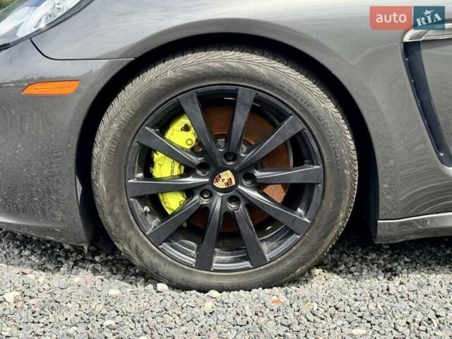 Сірий Порше Panamera, об'ємом двигуна 3 л та пробігом 98 тис. км за 18900 $, фото 6 на Automoto.ua
