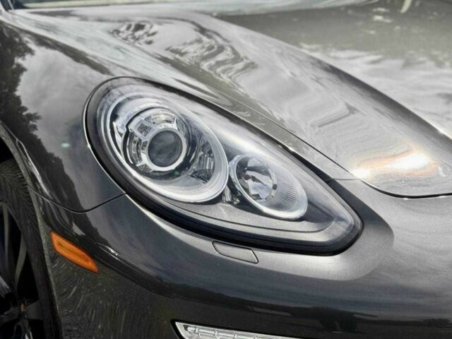 Сірий Порше Panamera, об'ємом двигуна 3 л та пробігом 98 тис. км за 19300 $, фото 11 на Automoto.ua