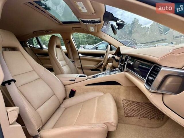 Сірий Порше Panamera, об'ємом двигуна 3 л та пробігом 98 тис. км за 18900 $, фото 18 на Automoto.ua