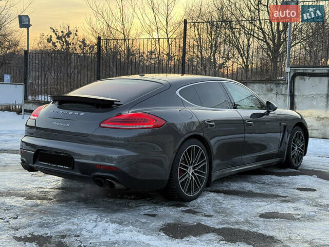 Сірий Порше Panamera, об'ємом двигуна 3 л та пробігом 185 тис. км за 32500 $, фото 21 на Automoto.ua