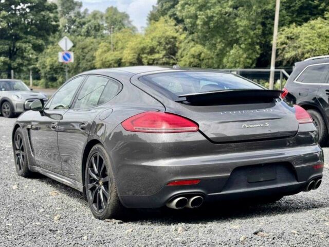 Сірий Порше Panamera, об'ємом двигуна 3 л та пробігом 98 тис. км за 19300 $, фото 3 на Automoto.ua