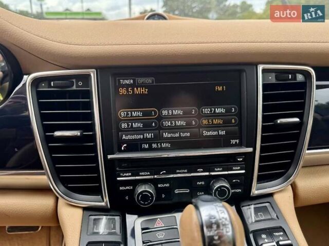 Сірий Порше Panamera, об'ємом двигуна 3 л та пробігом 98 тис. км за 18900 $, фото 11 на Automoto.ua