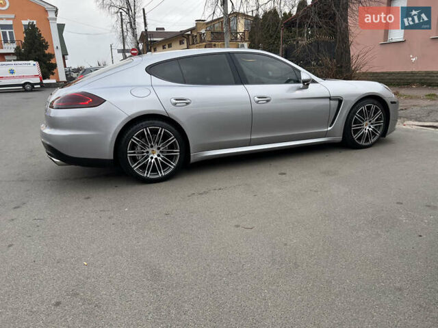 Сірий Порше Panamera, об'ємом двигуна 3 л та пробігом 88 тис. км за 28000 $, фото 4 на Automoto.ua
