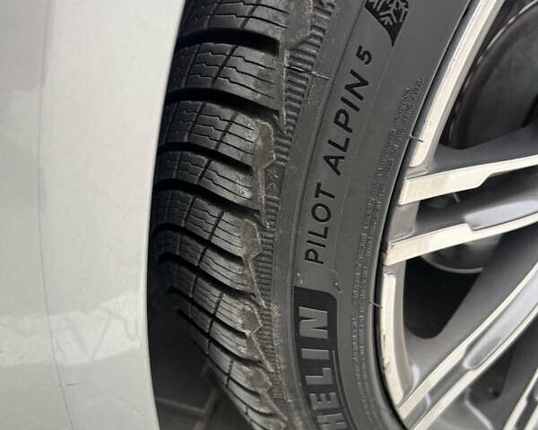 Серый Порше Панамера, объемом двигателя 3 л и пробегом 93 тыс. км за 27000 $, фото 16 на Automoto.ua