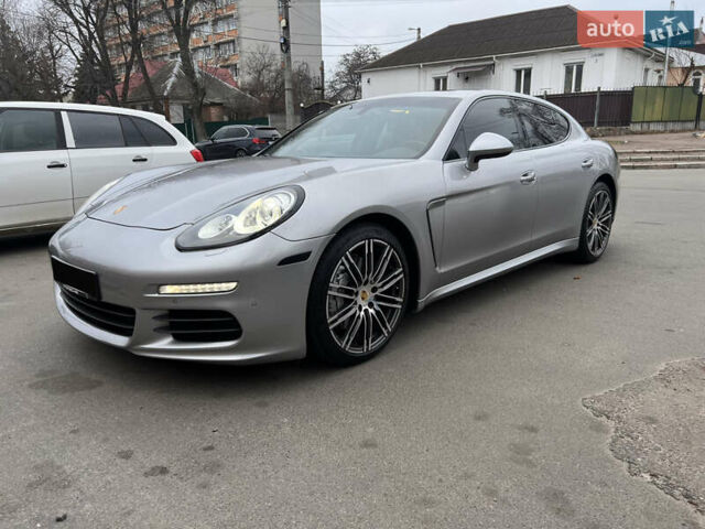 Сірий Порше Panamera, об'ємом двигуна 3 л та пробігом 88 тис. км за 28000 $, фото 6 на Automoto.ua