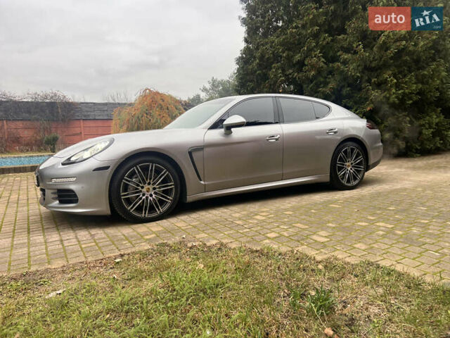 Серый Порше Панамера, объемом двигателя 3 л и пробегом 93 тыс. км за 27000 $, фото 1 на Automoto.ua