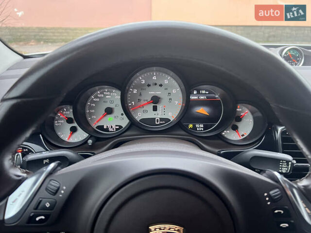 Сірий Порше Panamera, об'ємом двигуна 3 л та пробігом 88 тис. км за 28000 $, фото 16 на Automoto.ua