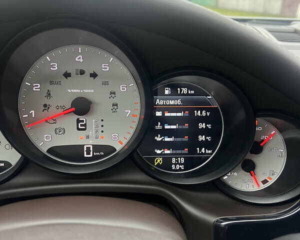 Серый Порше Панамера, объемом двигателя 3 л и пробегом 93 тыс. км за 27000 $, фото 9 на Automoto.ua