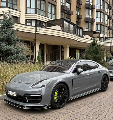 Сірий Порше Panamera, об'ємом двигуна 4 л та пробігом 70 тис. км за 69000 $, фото 25 на Automoto.ua