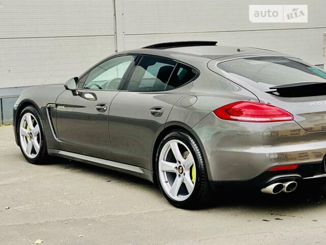Сірий Порше Panamera, об'ємом двигуна 3.6 л та пробігом 100 тис. км за 39000 $, фото 75 на Automoto.ua