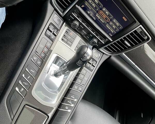 Сірий Порше Panamera, об'ємом двигуна 3.6 л та пробігом 100 тис. км за 39000 $, фото 120 на Automoto.ua
