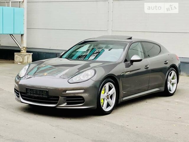 Сірий Порше Panamera, об'ємом двигуна 3.6 л та пробігом 100 тис. км за 39000 $, фото 27 на Automoto.ua