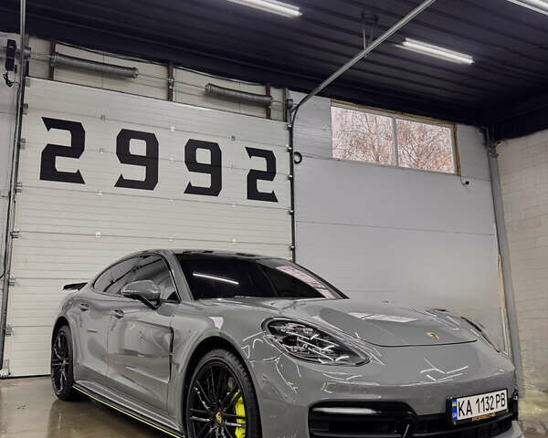 Сірий Порше Panamera, об'ємом двигуна 4 л та пробігом 70 тис. км за 69000 $, фото 24 на Automoto.ua