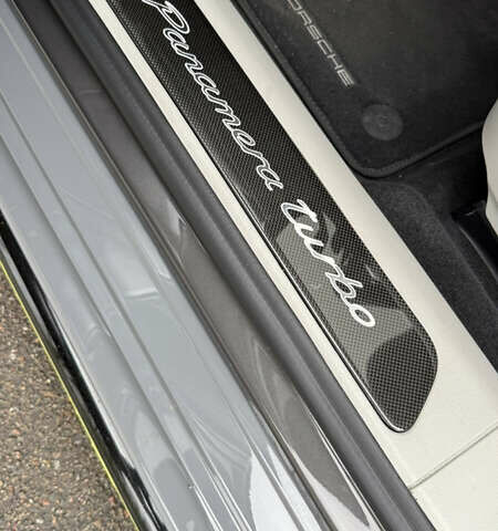Сірий Порше Panamera, об'ємом двигуна 4 л та пробігом 70 тис. км за 69000 $, фото 16 на Automoto.ua
